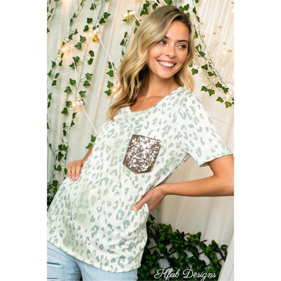 ❤️LAST 1! V Neck French Terry SEQUIN POCKET TOP - Picture 7 of 11